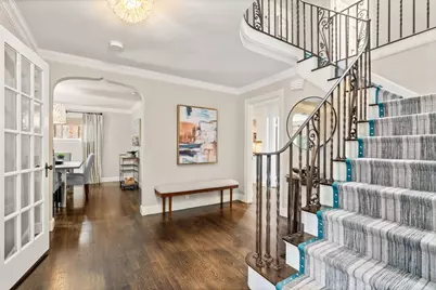 142 Beverly Rd., Brookline, MA 02467 - Photo 2