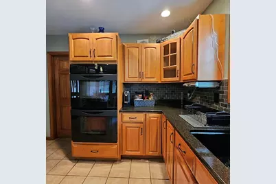 25 Robbins Ave, Dracut, MA 01826 - Photo 4