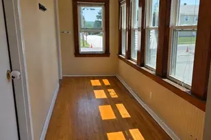 25 Slater St, Webster, MA 01570 - Photo 2