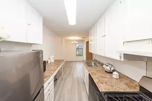 30 Shrewsbury Greens Dr, Shrewsbury, MA 01545 - Photo 4