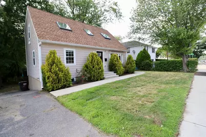329 Bridge St, Dedham, MA 02026 - Photo 32