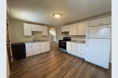 72 Vernon St #3, Wakefield, MA 01880 - Photo 2