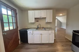 72 Vernon St, Wakefield, MA 01880 - Photo 4