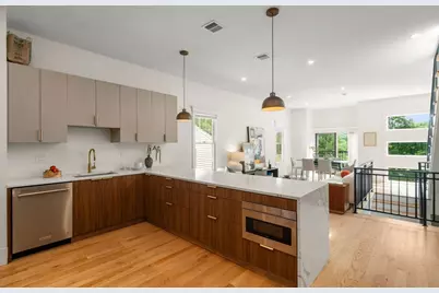 57-59 Highland Rd #59, Brookline, MA 02445 - Photo 8