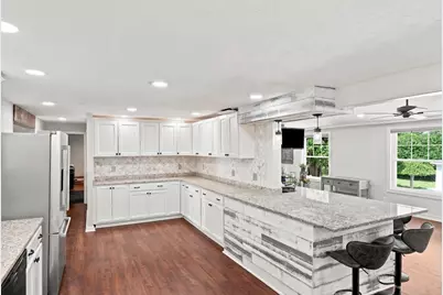 96 I St, Dracut, MA 01826 - Photo 12