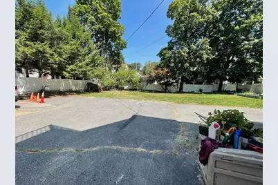 328 Highland St, Worcester, MA 01608 - Photo 6