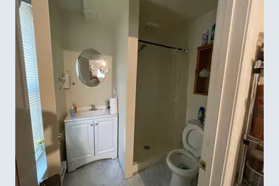 328 Highland St, Worcester, MA 01608 - Photo 10