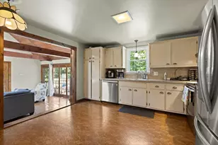 258 Warren St W, Raynham, MA 02767 - Photo 10