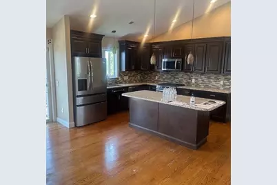 34 Carpenter Ave, Worcester, MA 01605 - Photo 12