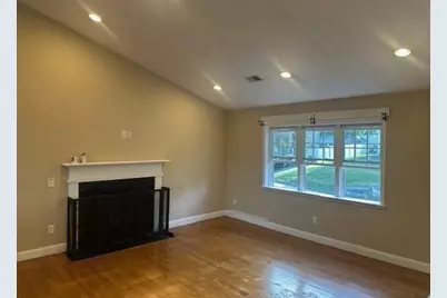 34 Carpenter Ave, Worcester, MA 01605 - Photo 14