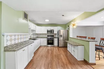 137 Reservoir Ave, Providence, RI 02907 - Photo 2
