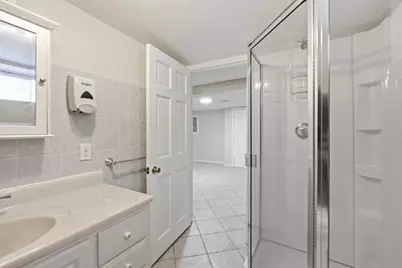 137 Reservoir Ave, Providence, RI 02907 - Photo 22