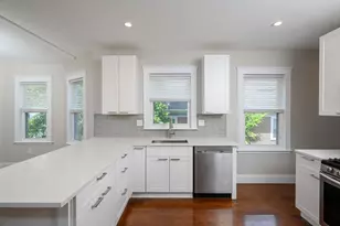 24 Mt Ida Rd, Boston, MA 02122 - Photo 4
