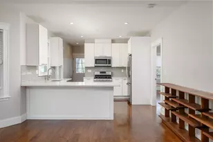 24 Mt Ida Rd, Boston, MA 02122 - Photo 2