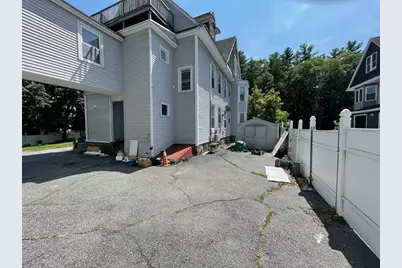 328 Highland St, Worcester, MA 01608 - Photo 6