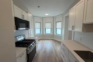 394 Riverway, Boston, MA 02115 - Photo 2