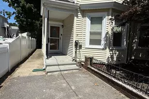31 Ladd St, Watertown, MA 02472 - Photo 2