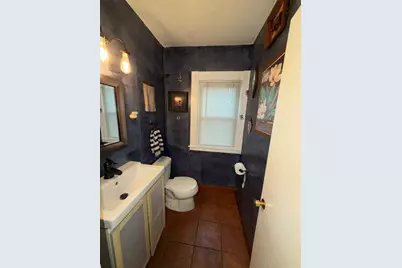 14 Castle St, Springfield, MA 01118 - Photo 8
