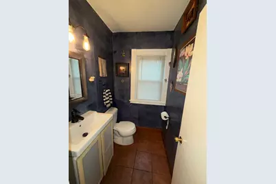 14 Castle St, Springfield, MA 01118 - Photo 8