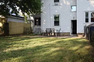14 Castle St, Springfield, MA 01118 - Photo 2