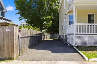 26 Calumet St, Peabody, MA 01960 - Photo 6