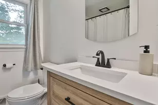 17 Robinson St, Fitchburg, MA 01420 - Photo 20