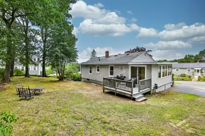 17 Robinson St, Fitchburg, MA 01420 - Photo 2