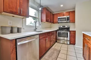 17 Robinson St, Fitchburg, MA 01420 - Photo 14