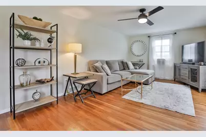 17 Robinson St, Fitchburg, MA 01420 - Photo 10
