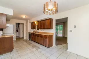 5 Tomkins Ln, Framingham, MA 01702 - Photo 18