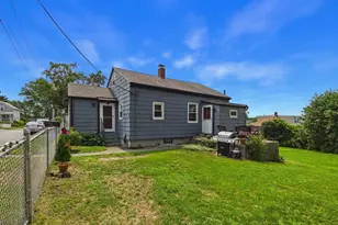 15 Sales St, Fall River, MA 02724 - Photo 2