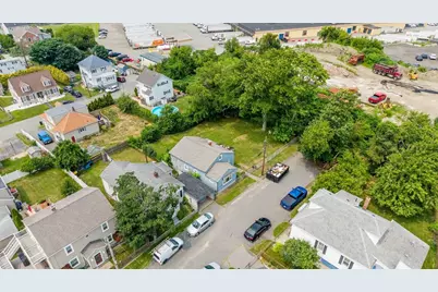 15 Sales St, Fall River, MA 02724 - Photo 4