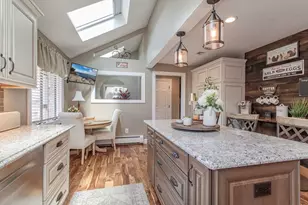 8 Cherrywood Ln, Franklin, MA 02038 - Photo 2