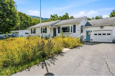 8 Richardson Cir, Easthampton, MA 01027 - Photo 1