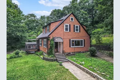 160 Forest St, Melrose, MA 02176 - Photo 2