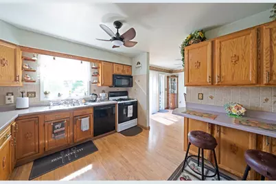 85 Edinboro Rd #2, Quincy, MA 02169 - Photo 2
