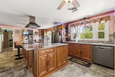 284 N Woodstock Rd, Southbridge, MA 01550 - Photo 8