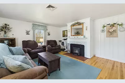 284 N Woodstock Rd, Southbridge, MA 01550 - Photo 4
