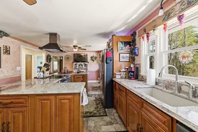 284 N Woodstock Rd, Southbridge, MA 01550 - Photo 10
