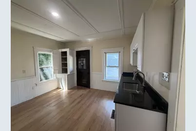 26-28 Devens St, Greenfield, MA 01301 - Photo 4