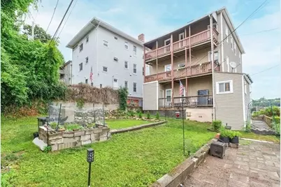 11 Shamrock St, Worcester, MA 01605 - Photo 2