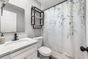 10 Weston Ave, Quincy, MA 02170 - Photo 16