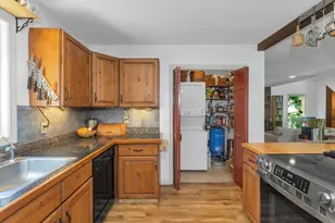 70 Old Sunderland Rd, Montague, MA 01351 - Photo 10