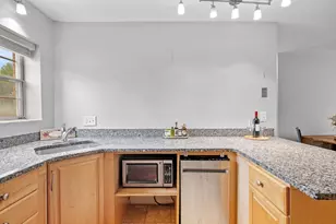 4 Robinwood Ave, Boston, MA 02130 - Photo 6
