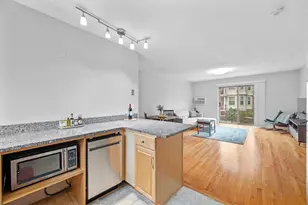 4 Robinwood Ave, Boston, MA 02130 - Photo 10