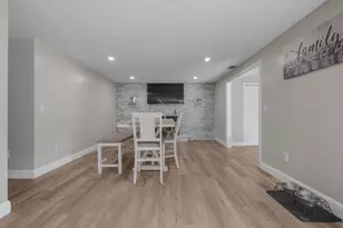 10 Topaz Ln, Dartmouth, MA 02747 - Photo 8