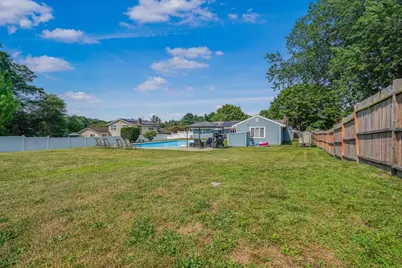 10 Topaz Ln, Dartmouth, MA 02747 - Photo 32