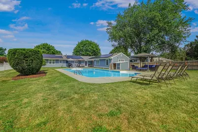 10 Topaz Ln, Dartmouth, MA 02747 - Photo 4