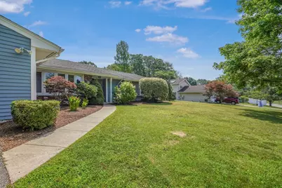10 Topaz Ln, Dartmouth, MA 02747 - Photo 36