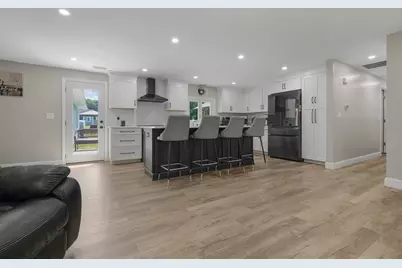 10 Topaz Ln, Dartmouth, MA 02747 - Photo 12